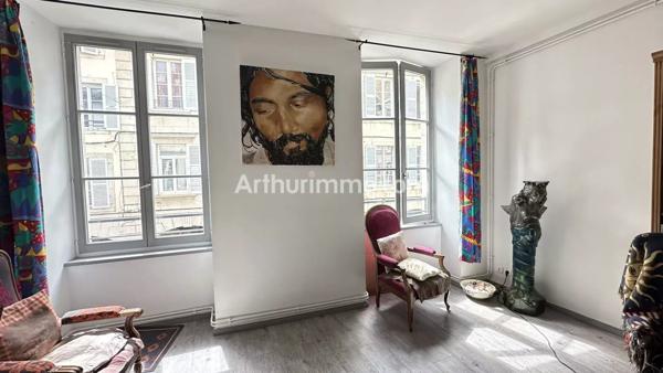 Vente                                                      Appartement
                        
                     4 pièces                      110 m2                     à Lons-le-Saunier