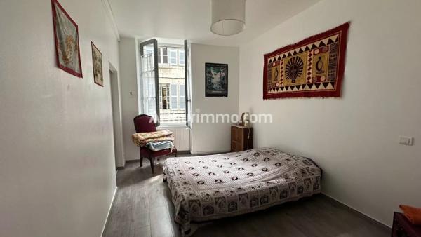 Vente                                                      Appartement
                        
                     4 pièces                      110 m2                     à Lons-le-Saunier