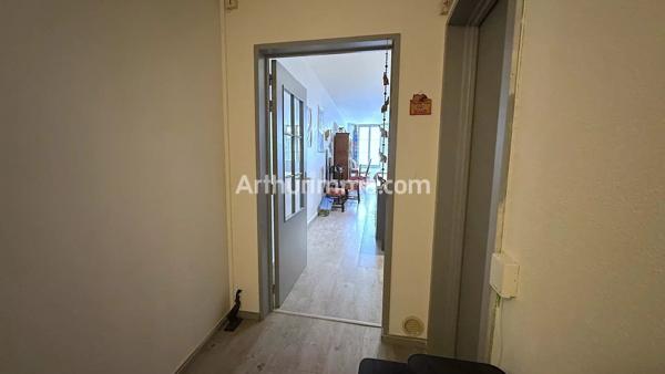 Vente                                                      Appartement
                        
                     4 pièces                      110 m2                     à Lons-le-Saunier