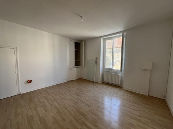 Appartement à louer 550 € CC Corgnac-sur-l'Isle 4 p 137 m² DPE C