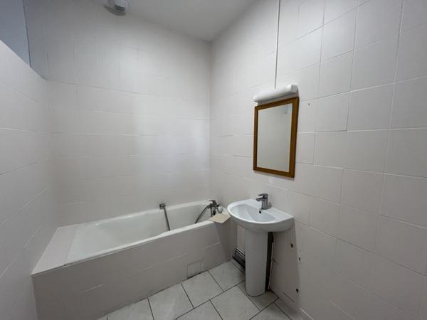 Appartement à louer 550 € CC Corgnac-sur-l'Isle 4 p 137 m² DPE C
