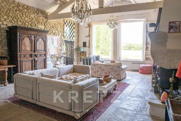 Magnifique hameau Provençal restauré avec piscine