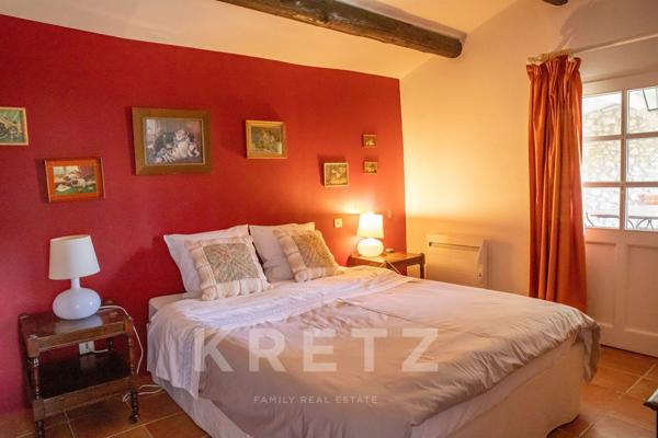 Magnifique hameau Provençal restauré avec piscine