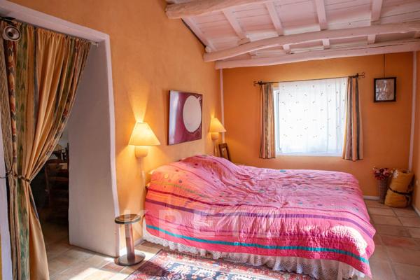 Magnifique hameau Provençal restauré avec piscine