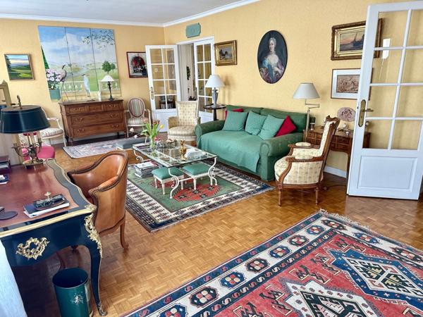 Appartement à vendre 8 pièces VERSAILLES (78)
