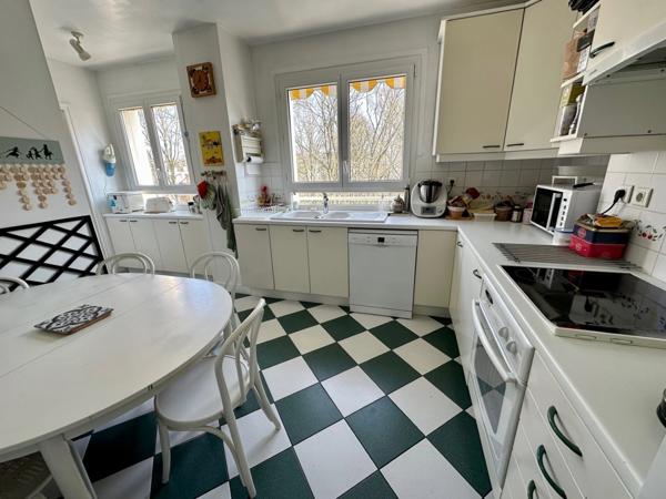 Appartement à vendre 8 pièces VERSAILLES (78)