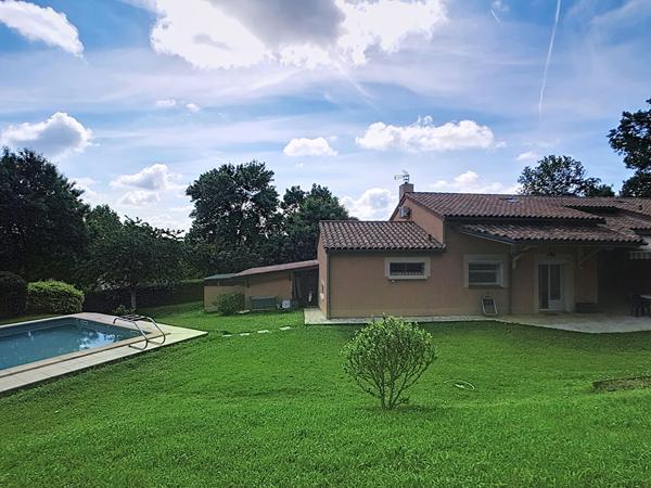 A VENDRE - Maison de 165m² - 5 chambres - Piscine - Saint Lys (31470)