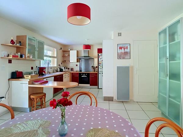 A VENDRE - Maison de 165m² - 5 chambres - Piscine - Saint Lys (31470)