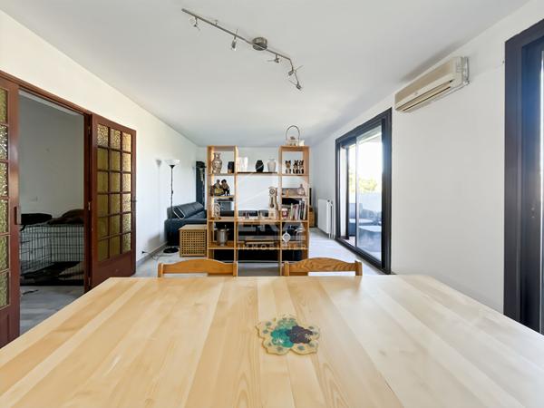 T4 103m2 à vendre - Terrasse, 2 places de parking - 13012