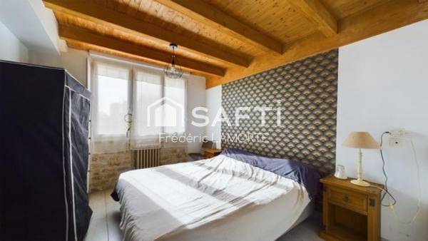 Piscine, tout à pied, 5 chambres/activité libérale