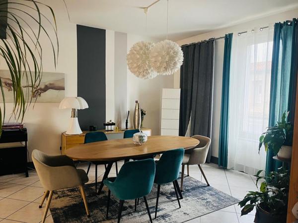 Maison de ville  5 chambres 180 m²  380000. €