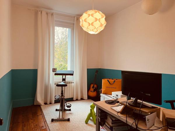 Maison de ville  5 chambres 180 m²  380000. €