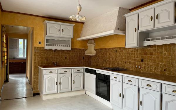 Maison à vendre    4 pièces • 123 m2 Rochefort