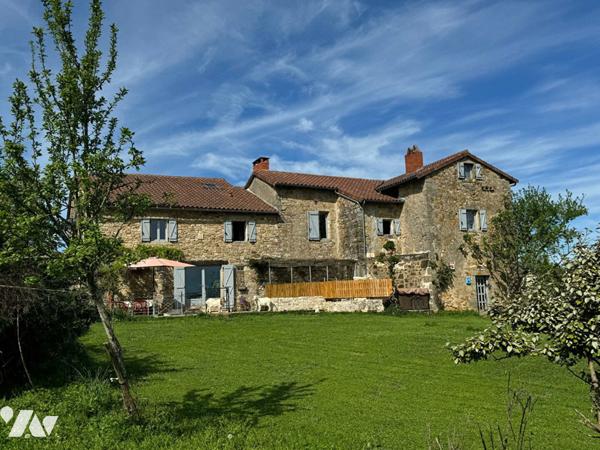 Propriété de caractère du XVIe siècle  - Maison et Gîte