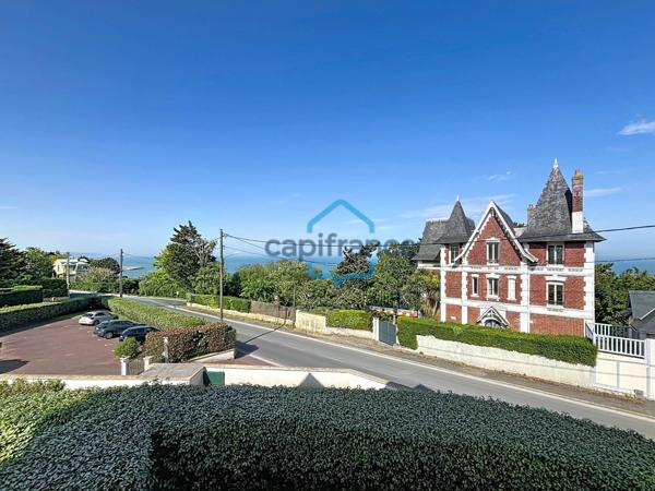 Trouville-sur-Mer – Appartement F2 avec vue mer, balcon, cave et stationnement privatif