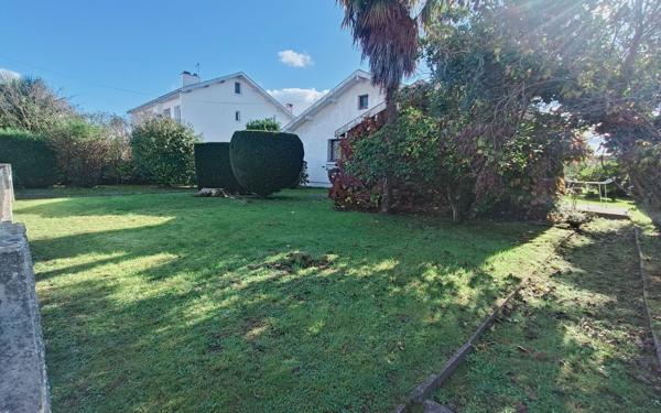 Maison à vendre    4 pièces •  Pau