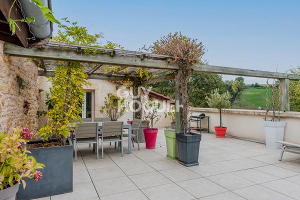 Maison de Pays Porte Des Pierres Dorées Esprit Loft avec terrasse et vue dégagée-deux garages