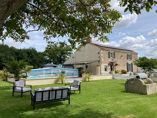 Maison en pierres à 5 min de FONTENAY LE COMTE