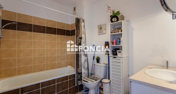 À vendre Appartement 2 pièces 40.97 m² - Grans 13450