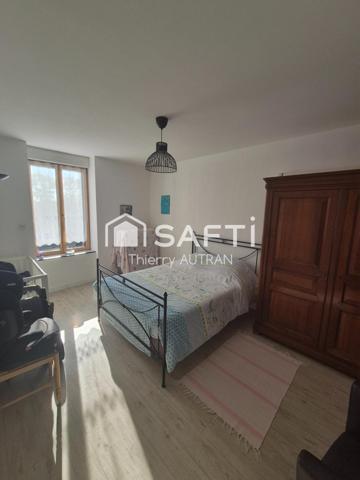 Très belle maison de caractère habitable sans travaux en résidence secondaire ou principale.