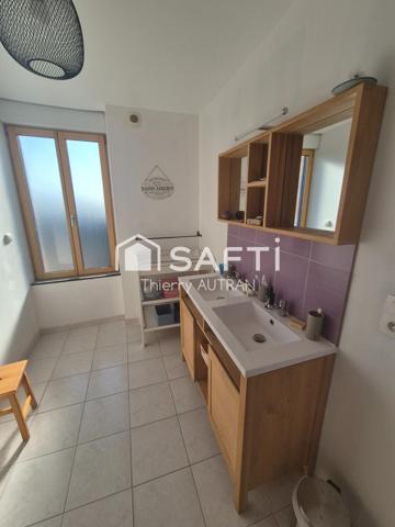 Très belle maison de caractère habitable sans travaux en résidence secondaire ou principale.