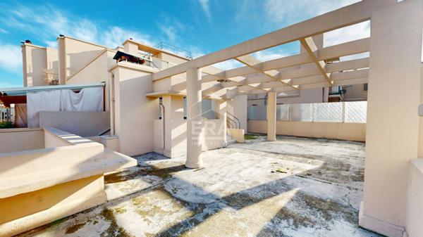 NICE - TZAREWITCH : VASTE 6 PIÈCES EN DERNIER ÉTAGE TRAVERSANT AVEC TERRASSES ET BALCONS