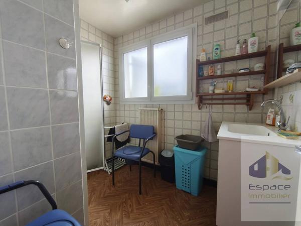Plain-pied, 3 chambres garage et jardin