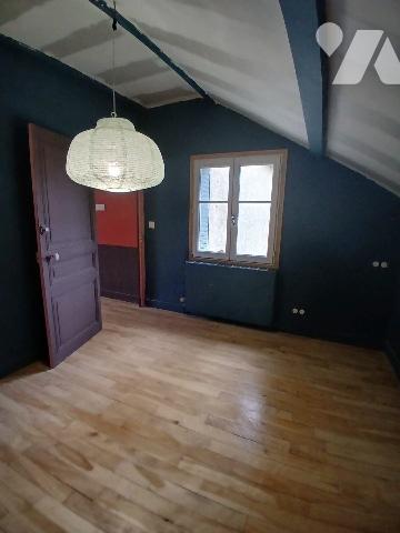 Maison d'habitation restaurée centre ville avec jardin