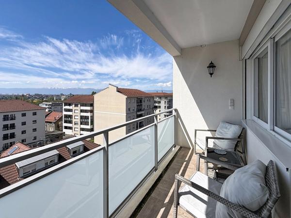 ANNEMASSE – 6ᵉ et dernier étage, T4 traversant de 96 m², vue dégagée à 180°