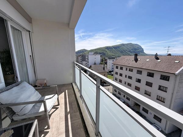 ANNEMASSE – 6ᵉ et dernier étage, T4 traversant de 96 m², vue dégagée à 180°