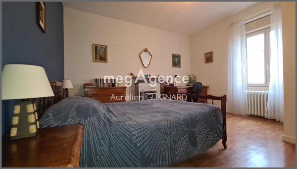 Maison à BRESSUIRE, 79300 - 7 pièces 118m²