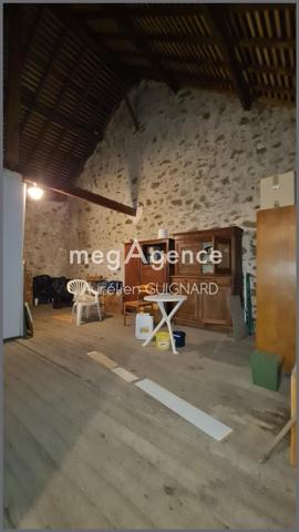 Maison à BRESSUIRE, 79300 - 7 pièces 118m²