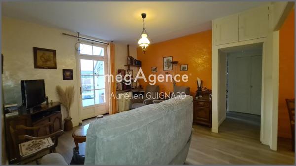 Maison à BRESSUIRE, 79300 - 7 pièces 118m²