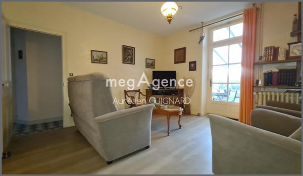 Maison à BRESSUIRE, 79300 - 7 pièces 118m²