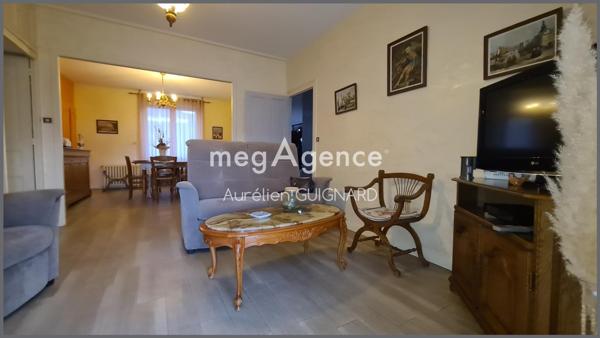 Maison à BRESSUIRE, 79300 - 7 pièces 118m²