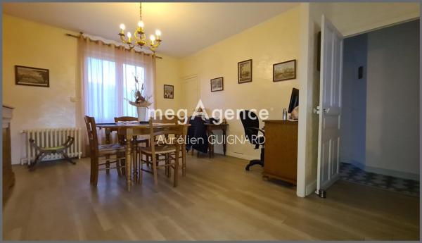 Maison à BRESSUIRE, 79300 - 7 pièces 118m²