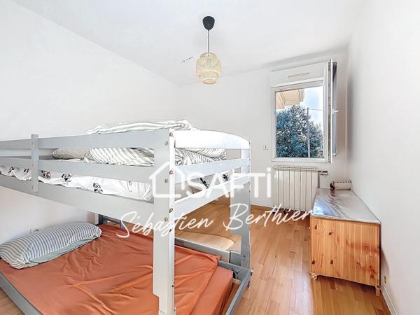 T3 dernier étage avec balcon de 10 m² et parking au calme – Lavaur