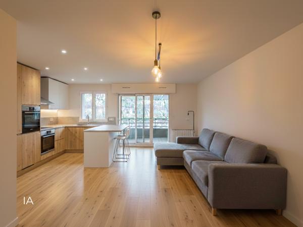 Paris 14 - 3 pièces - Balcon