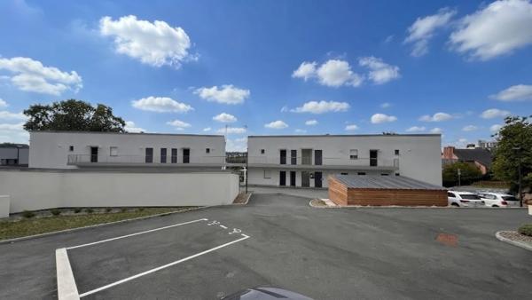 Dpt Finistère (29), à vendre QUIMPER Kerfeunteun appartement T3 situé au dernier étage de 59 m² habitable - Terrasse - Parking privé - Cave.