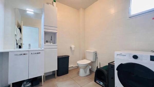 Dpt Finistère (29), à vendre QUIMPER Kerfeunteun appartement T3 situé au dernier étage de 59 m² habitable - Terrasse - Parking privé - Cave.