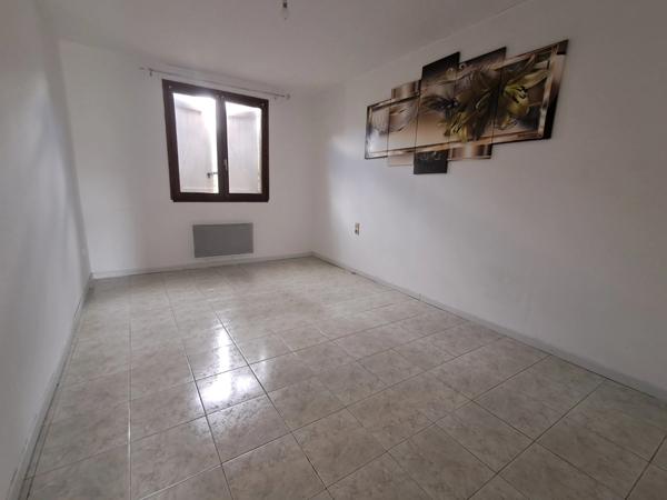 Villa de plain-pied 130m² avec jardin et garage - 11150 Villesiscle