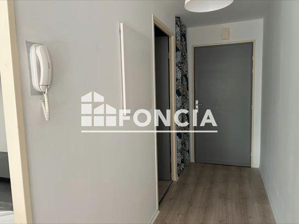 Location Studio 32.1 m² - JEANNE D'ARC Saint Jean De La Ruelle 45140