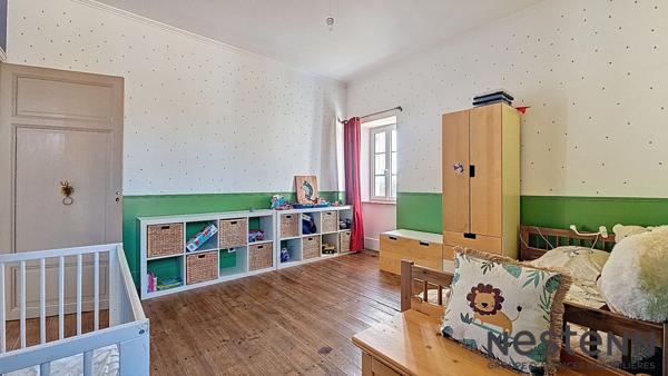 A Vendre Maison de Maître de 1870 Rénovée. 288 m² habitables + 150 m² à aménager, jardin, garage et dépendance à Martres-Tolosane