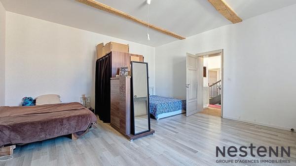 A Vendre Maison de Maître de 1870 Rénovée. 288 m² habitables + 150 m² à aménager, jardin, garage et dépendance à Martres-Tolosane