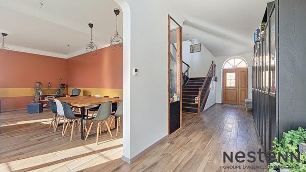 A Vendre Maison de Maître de 1870 Rénovée. 288 m² habitables + 150 m² à aménager, jardin, garage et dépendance à Martres-Tolosane