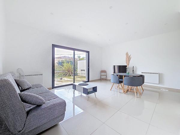 Villa contemporaine de 220 m² de type 7 avec piscine chauffée et appartement indépendant de 42 m²