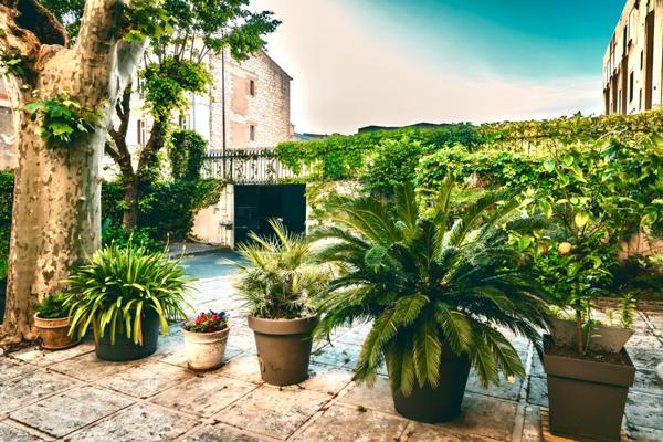 Maison de caractère au cœur d’Alès à vendre 12 pièces ALES (30)