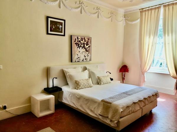 Maison de caractère au cœur d’Alès à vendre 12 pièces ALES (30)