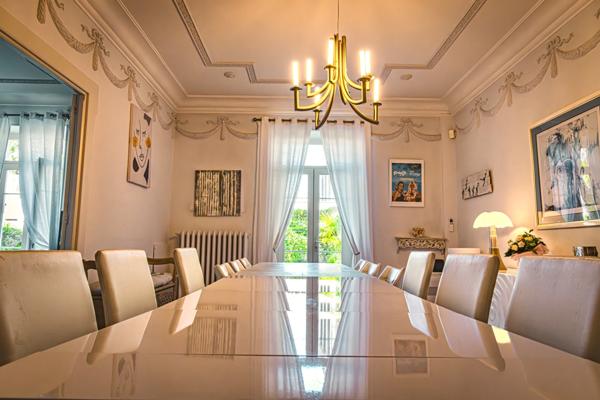 Maison de caractère au cœur d’Alès à vendre 12 pièces ALES (30)