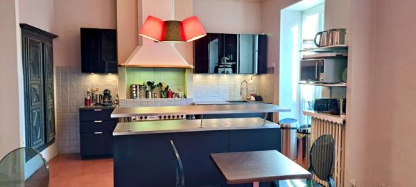Maison de caractère au cœur d’Alès à vendre 12 pièces ALES (30)